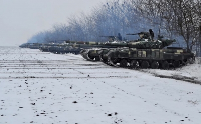 621394afa3fc0_r0oc5cbs_ukraine-army-tanks-afp_625x300_19_February_22